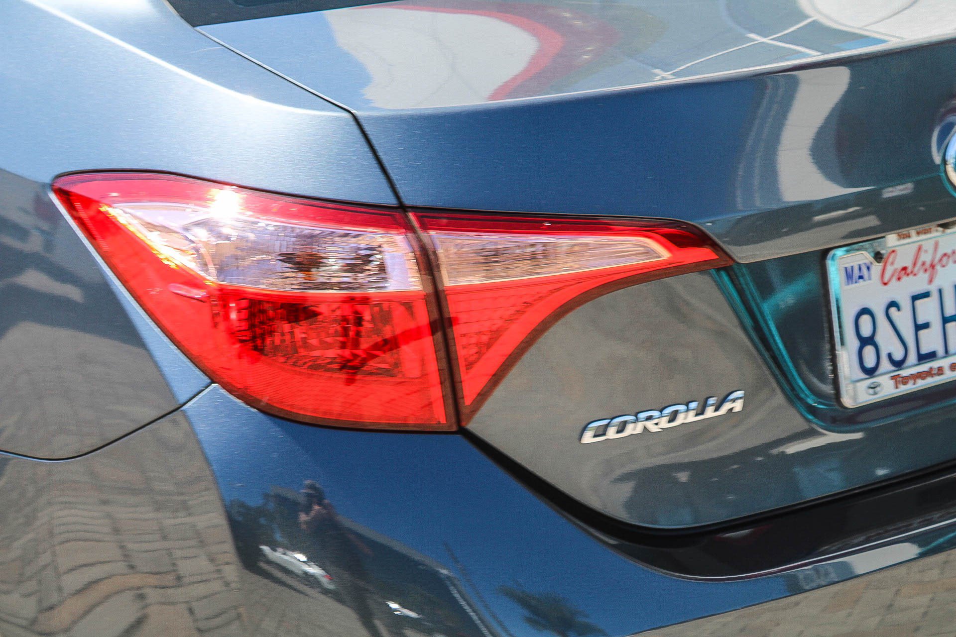 Certified 2017 Toyota Corolla LE w/ LE Premium Package FWD image 10