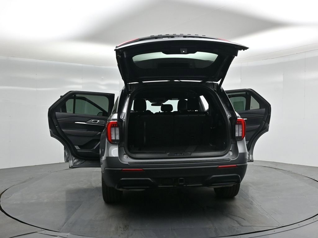Used 2025 Ford Explorer ST-Line w/ ST-Line Street Pack image 35