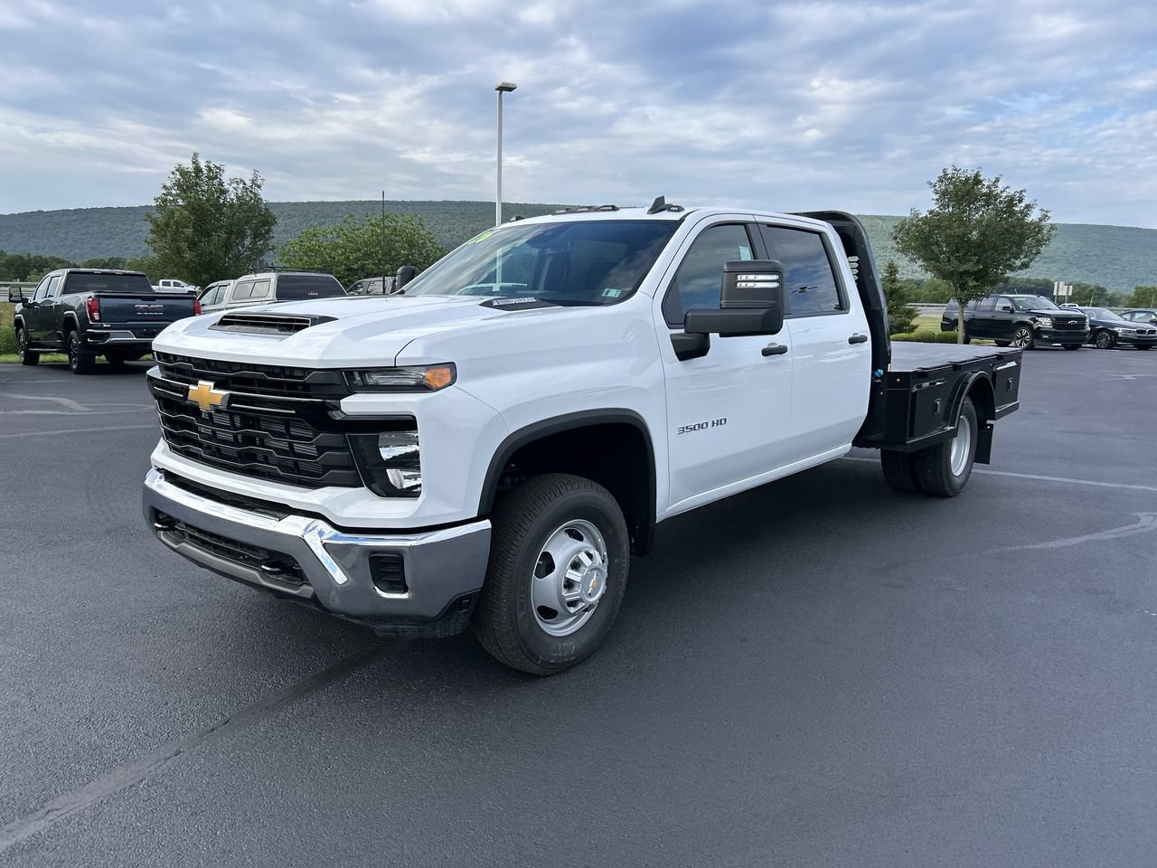 New 2026 Chevrolet Silverado 3500 W/T w/ WT Convenience Package AWD/4WD video 3