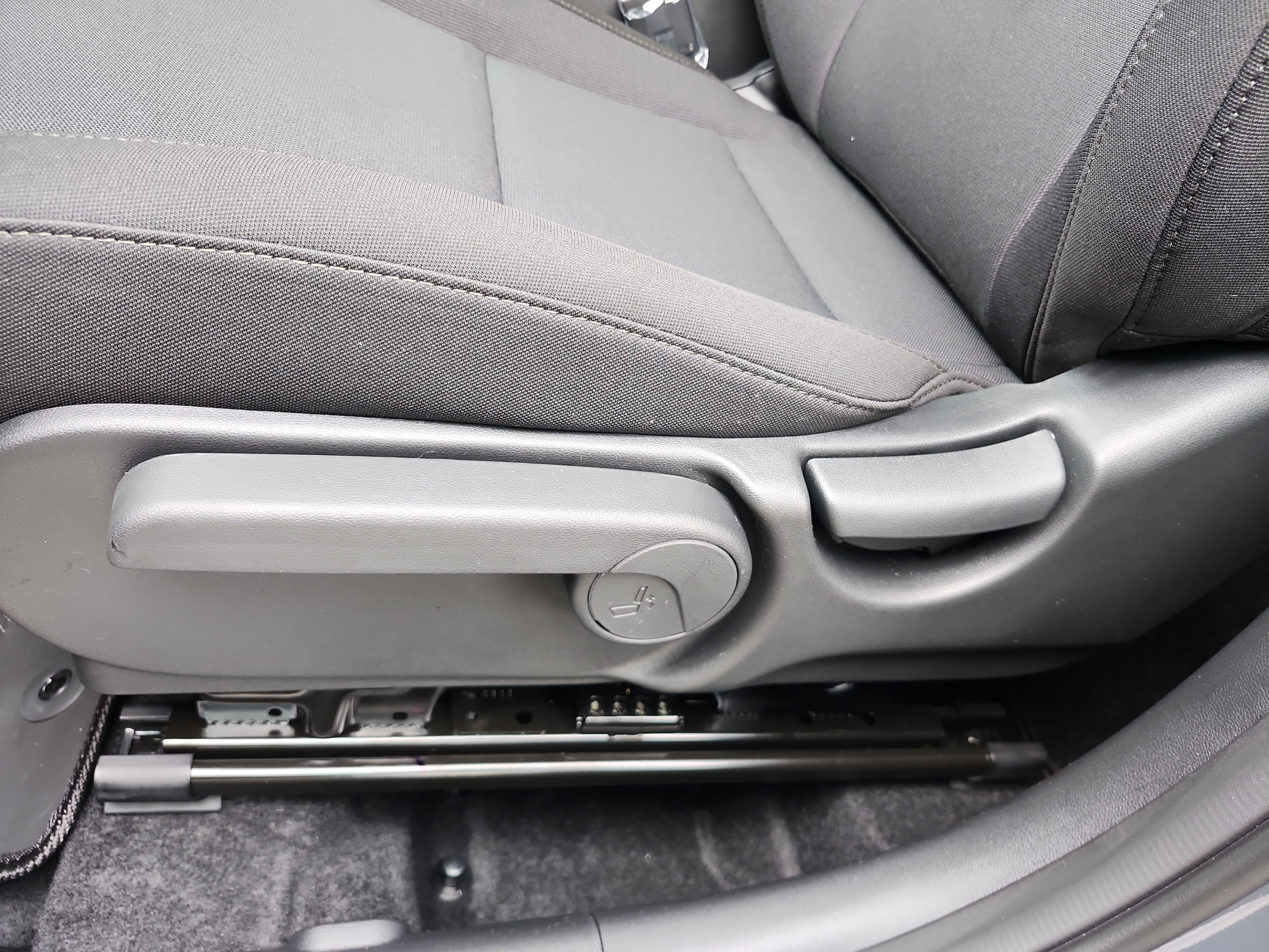 New 2027 Hyundai Kona SE FWD image 14