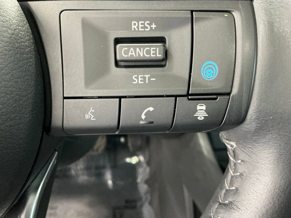 Used 2023 Nissan Rogue SV w/ SV Premium B Package FWD image 32