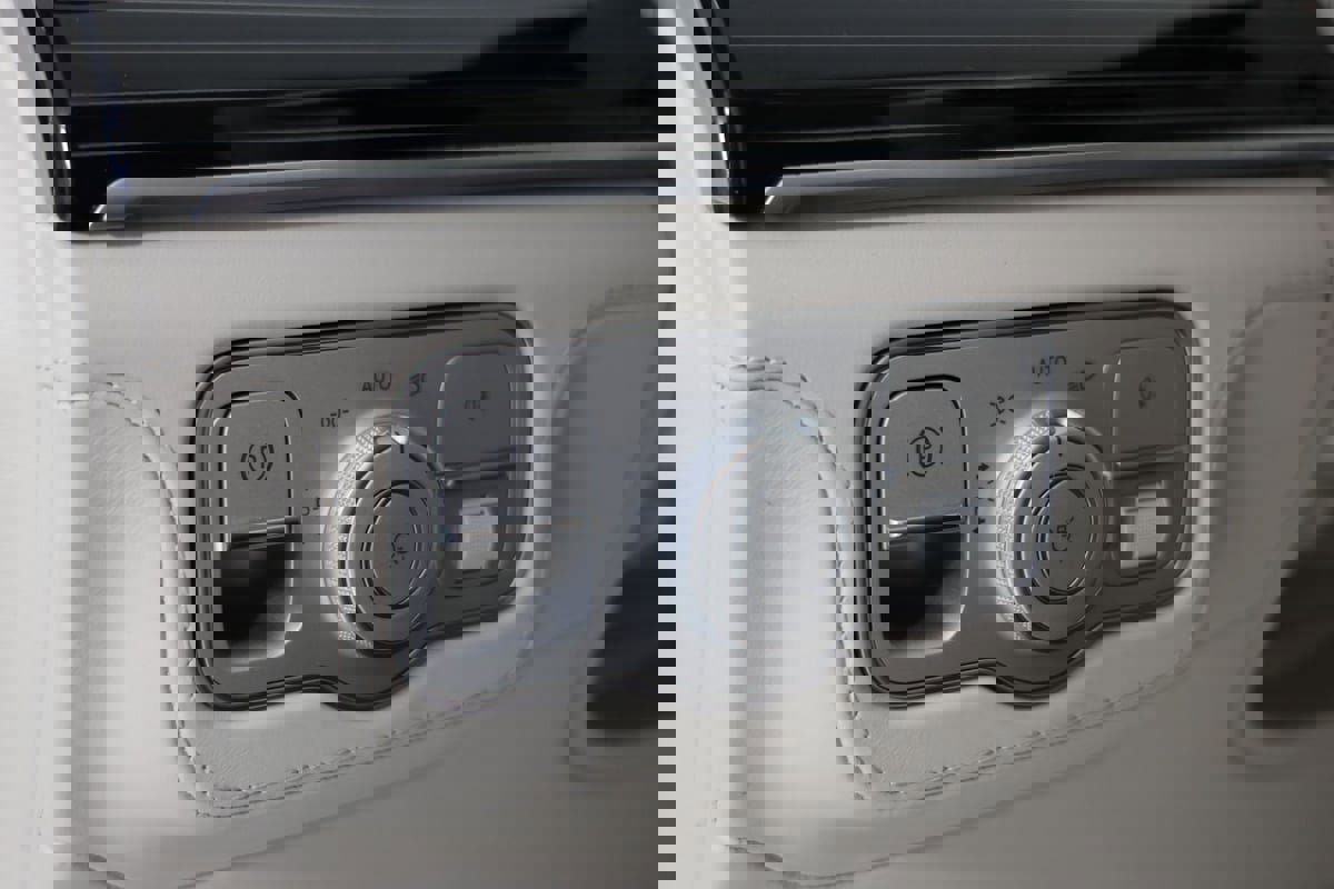 Used 2023 Mercedes-Benz Maybach GLS 600 4MATIC image 24