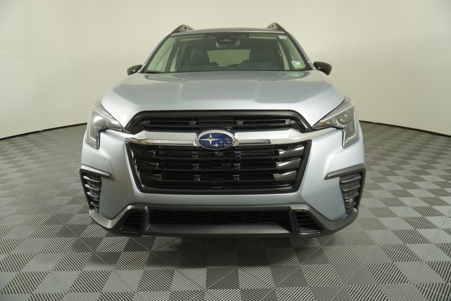 New 2025 Subaru Ascent Limited image 2