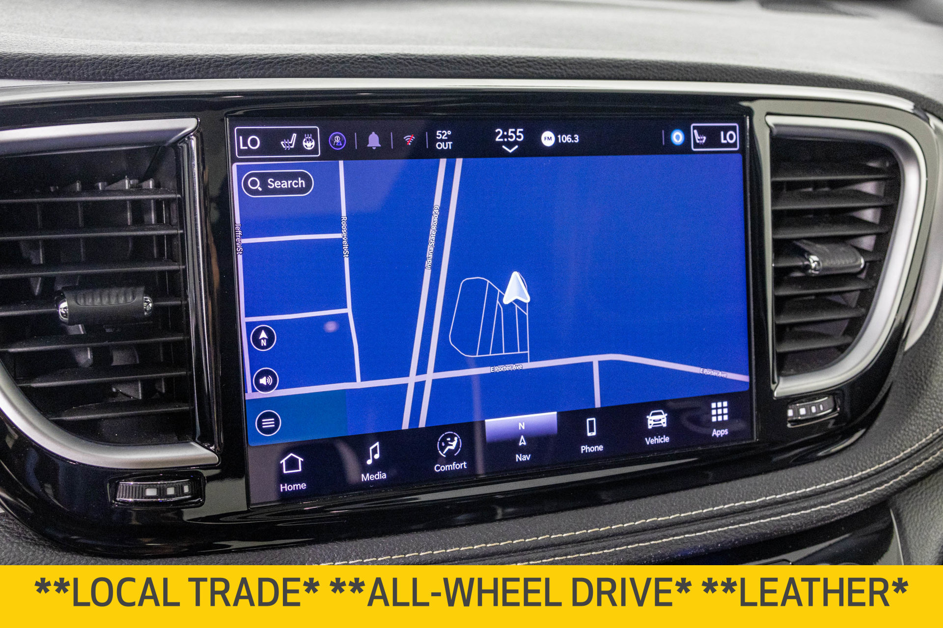 Used 2025 Chrysler Pacifica Limited FWD image 8