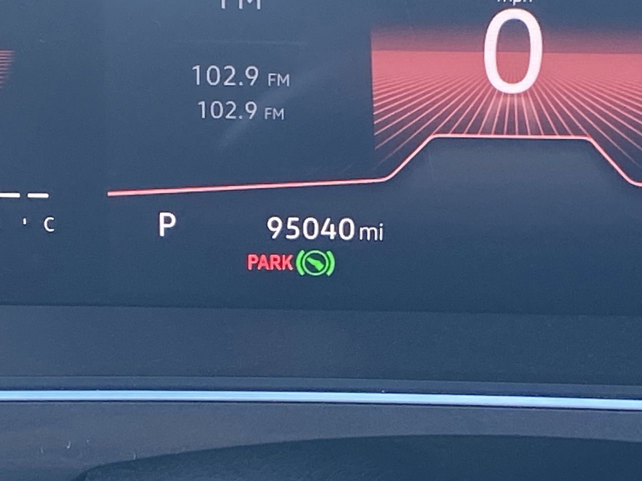 Used 2023 Volkswagen Tiguan SE R-Line image 30