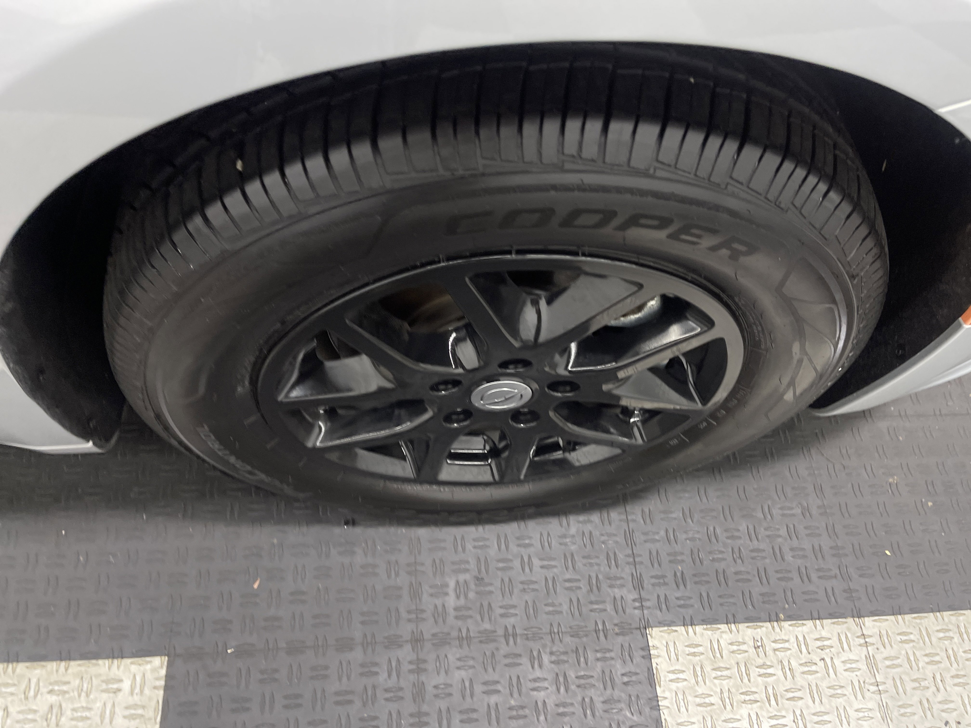 Used 2023 Chrysler Pacifica Touring-L image 26