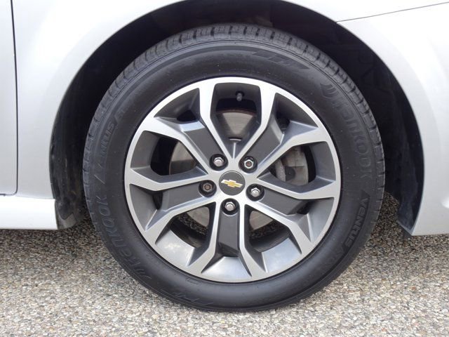 Used 2017 Chevrolet Sonic LT w/ Convenience Package image 11