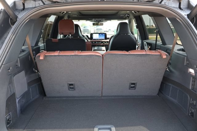 Used 2026 Lincoln Aviator Reserve w/ Equipment Group 201A AWD/4WD image 8