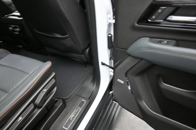Used 2026 GMC Yukon AT4 w/ AT4 Premium Plus Package AWD/4WD image 35