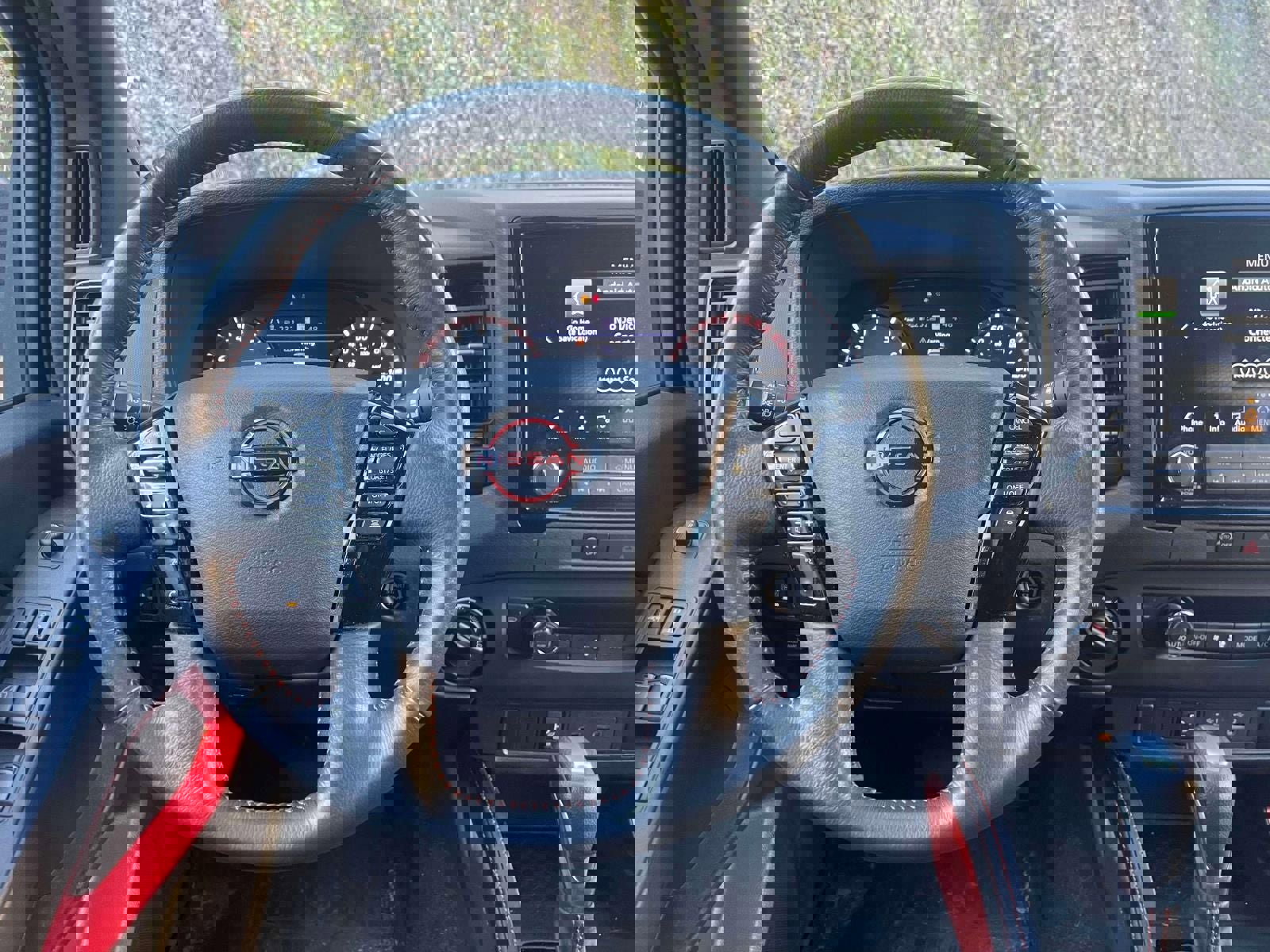 Used 2023 Nissan Frontier PRO-4X w/ Technology Package image 15