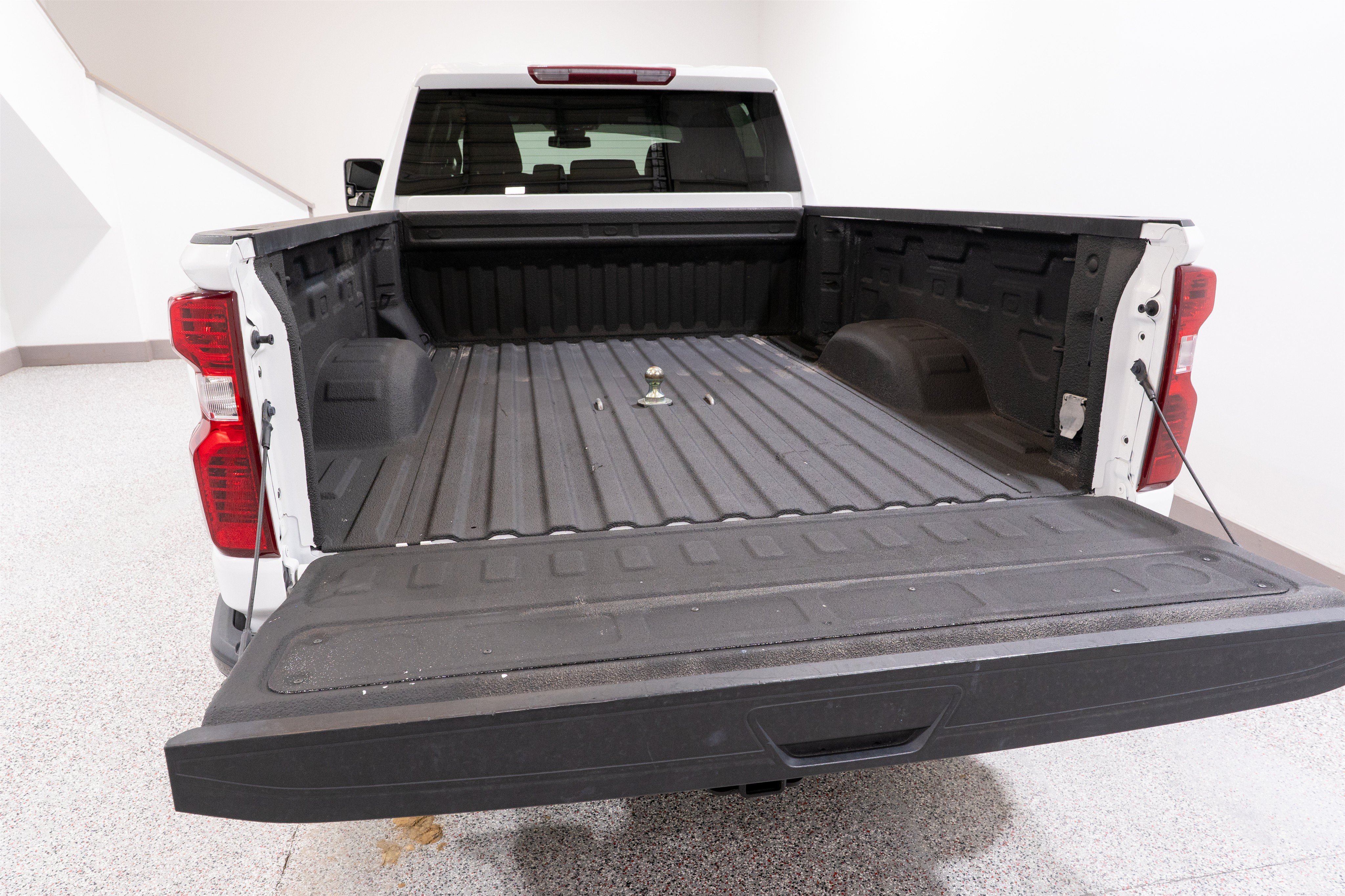 Used 2024 Chevrolet Silverado 2500 Custom w/ Custom Value Package AWD/4WD image 11