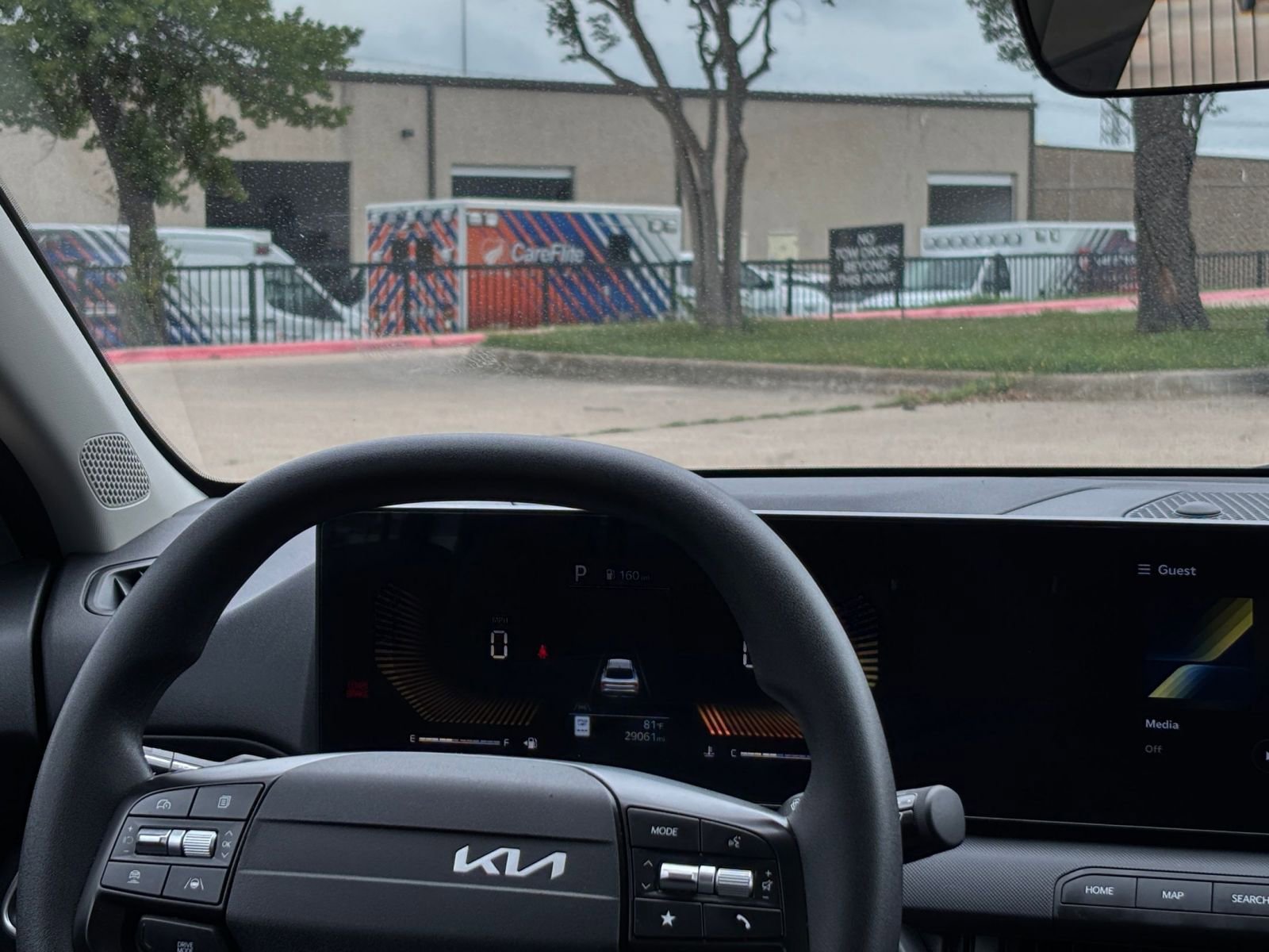 Used 2025 Kia K4 FWD image 35