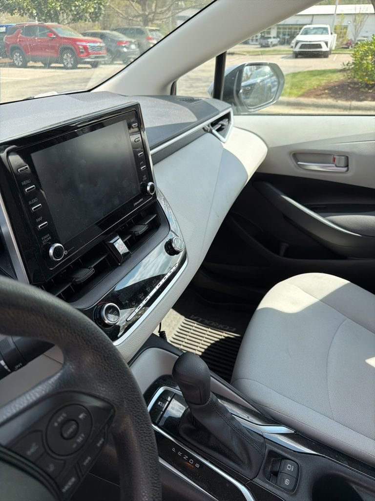 Used 2021 Toyota Corolla LE image 33