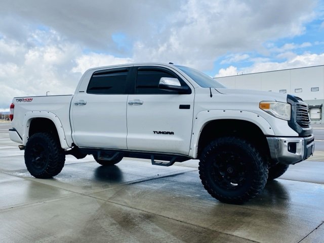 Used 2017 Toyota Tundra Limited w/ Limited Premium Package image 3