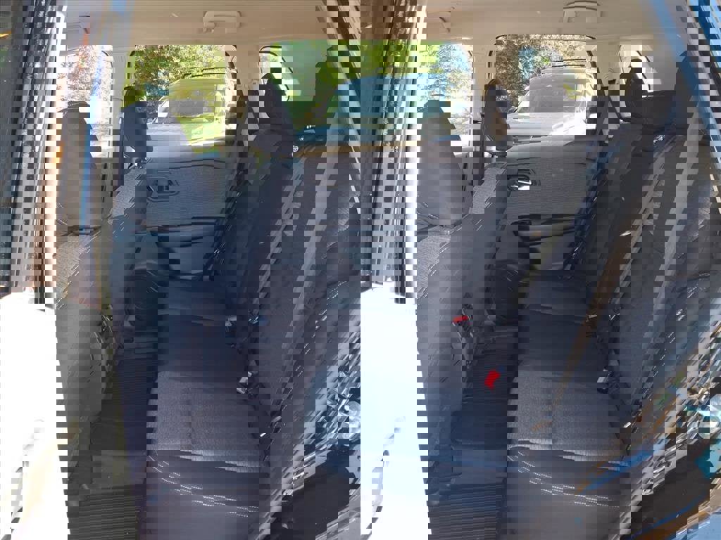 Used 2023 Nissan Rogue SV image 5