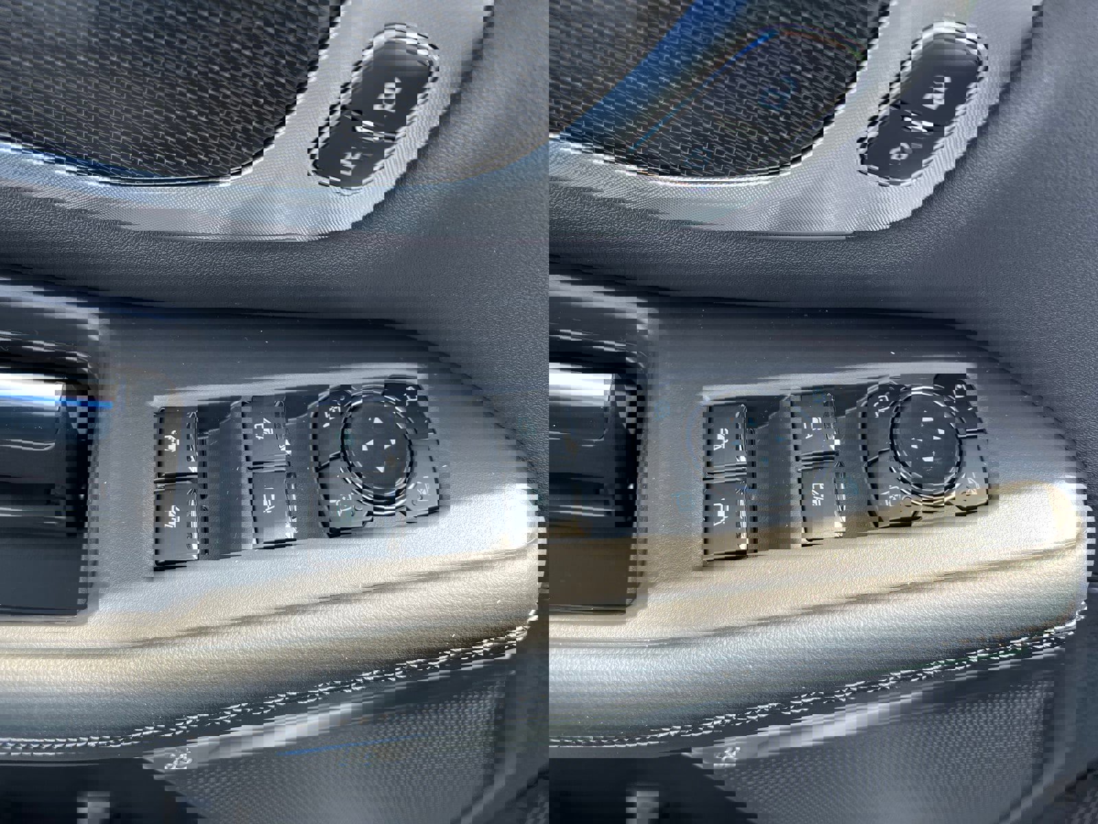 New 2025 Ford Expedition Platinum image 13