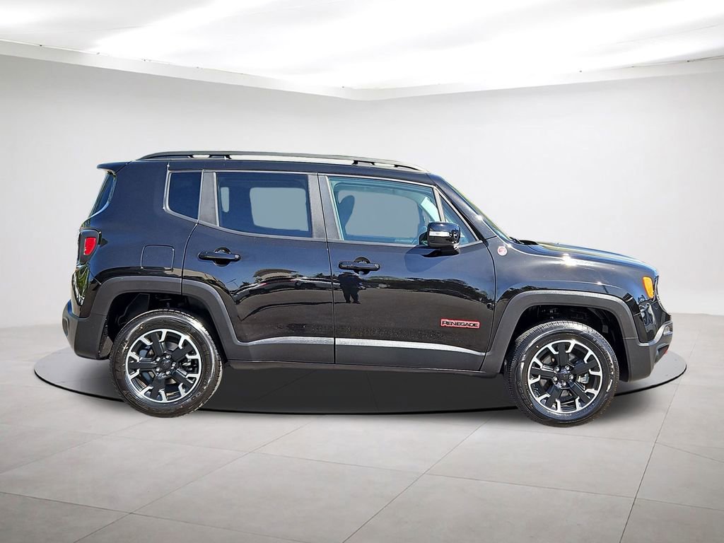 Used 2023 Jeep Renegade Trailhawk image 8