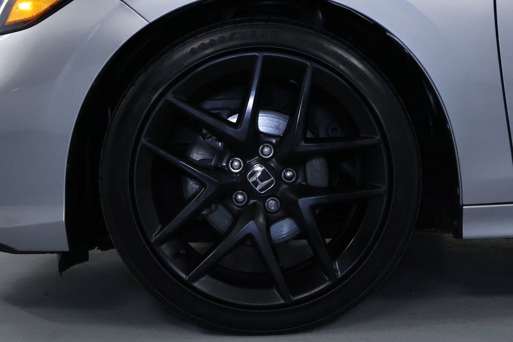 Used 2025 Honda Civic Sport image 32