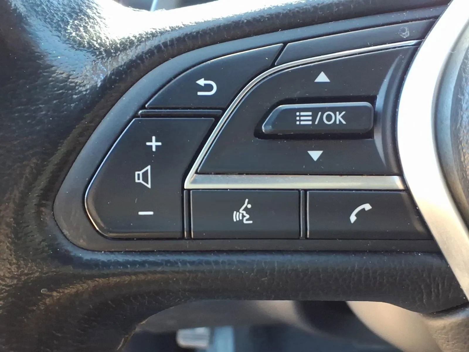 Used 2019 INFINITI Q50 Sport w/ Cargo Package (L96) AWD/4WD image 25