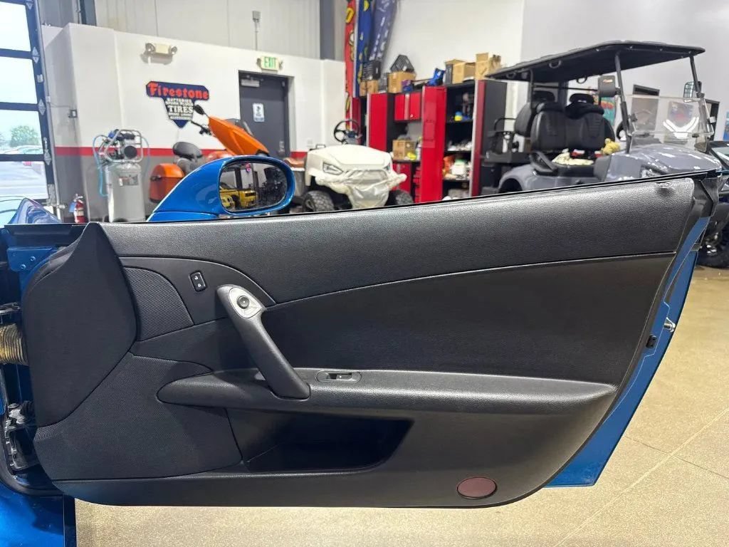 Used 2009 Chevrolet Corvette Convertible RWD image 18