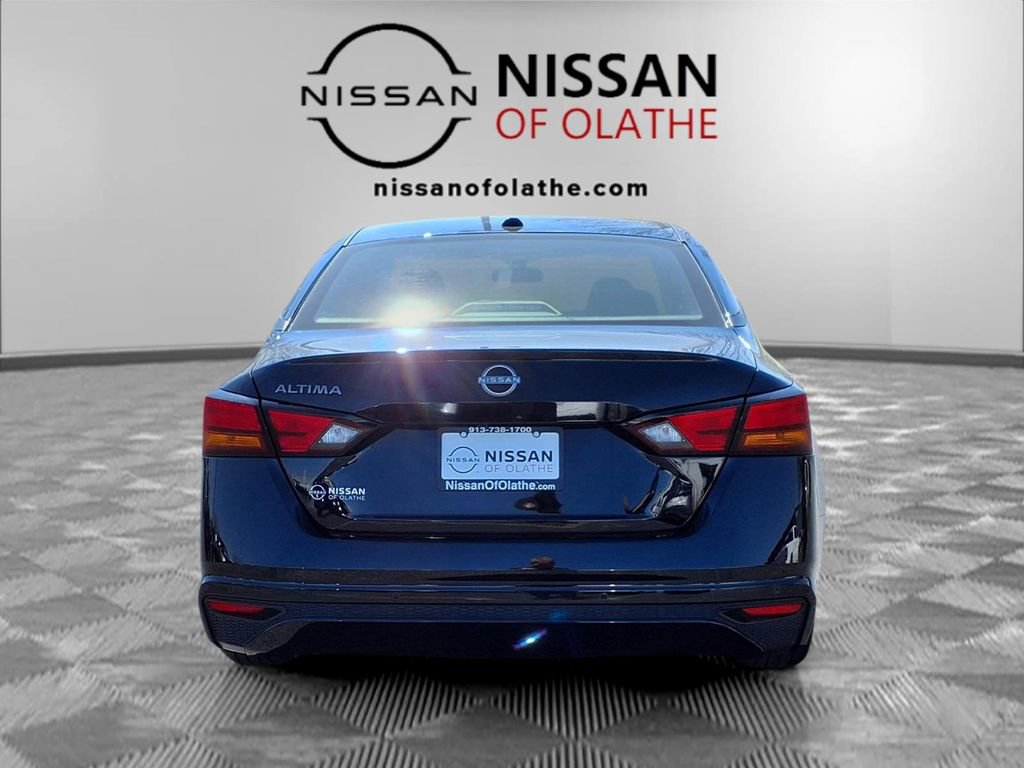 Used 2025 Nissan Altima 2.5 SV image 27