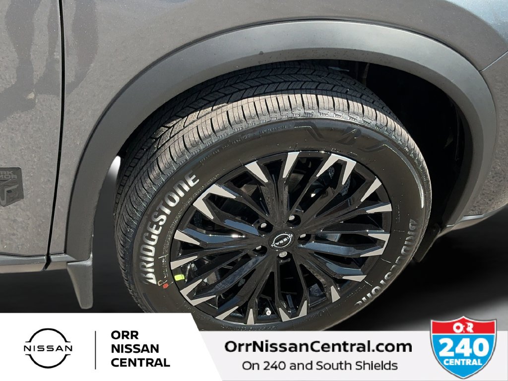 New 2027 Nissan Rogue Dark Armor FWD image 9