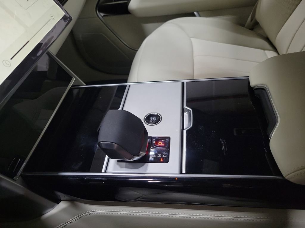 New 2026 Land Rover Range Rover SE image 20