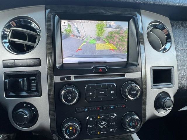 Used 2017 Ford Expedition Limited AWD/4WD image 17