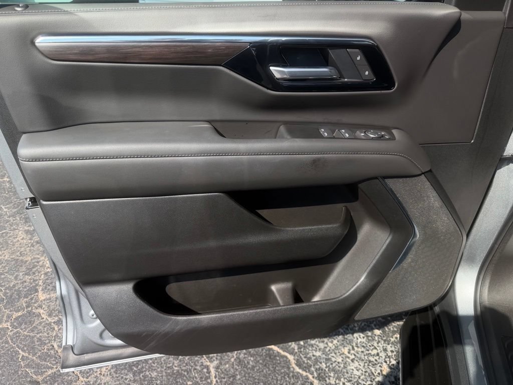 New 2026 Chevrolet Tahoe LS w/ LS Custom Edition RWD image 6