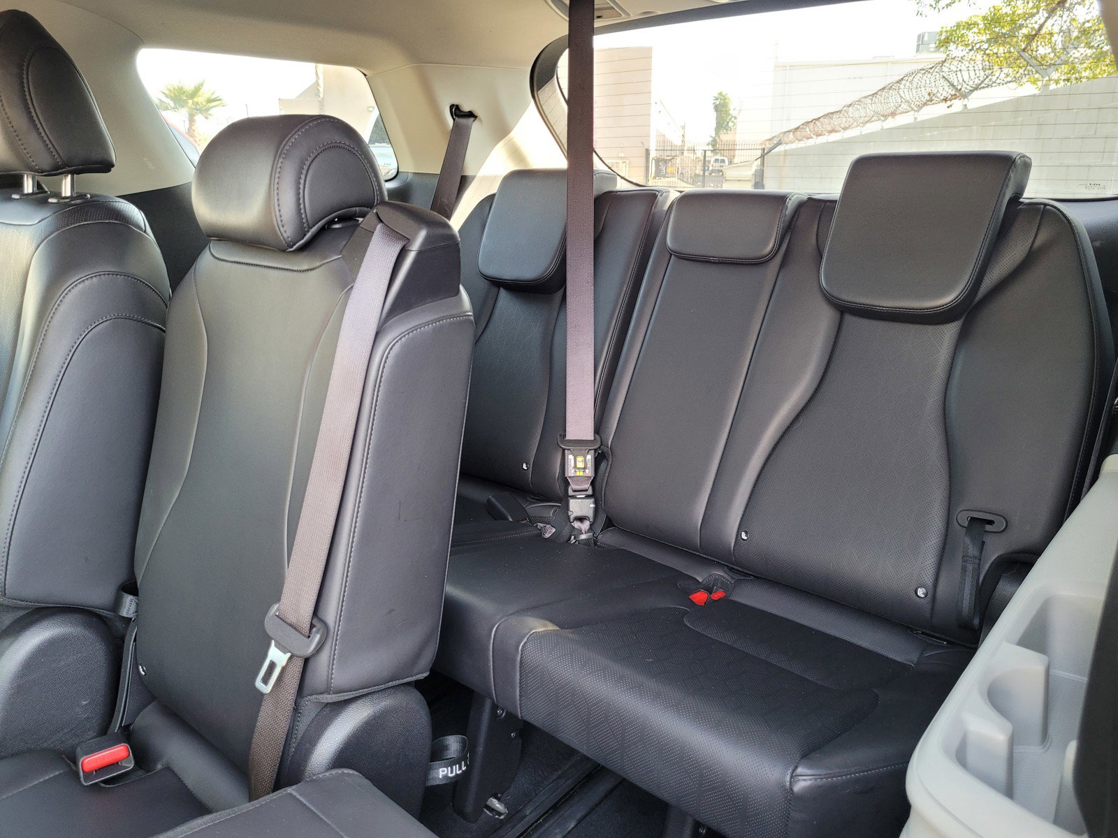 Used 2024 Kia Carnival LX image 12