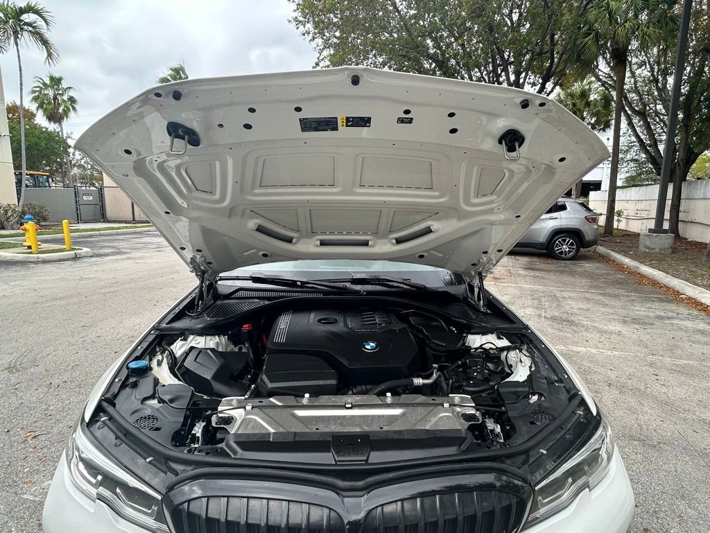 Used 2020 BMW 330i Sedan w/ Convenience Package image 32
