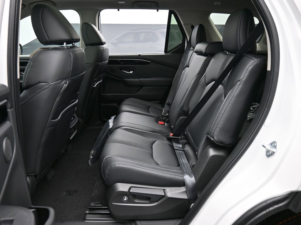 New 2025 Honda Pilot Touring image 36