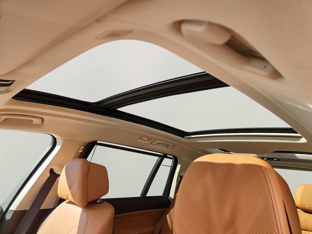 Used 2023 BMW X7 xDrive40i w/ Executive Package image 15