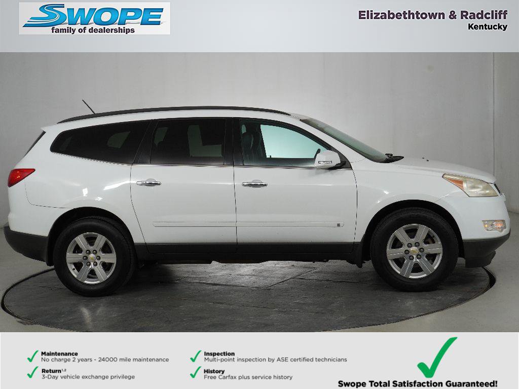 Used 2010 Chevrolet Traverse LT image 2
