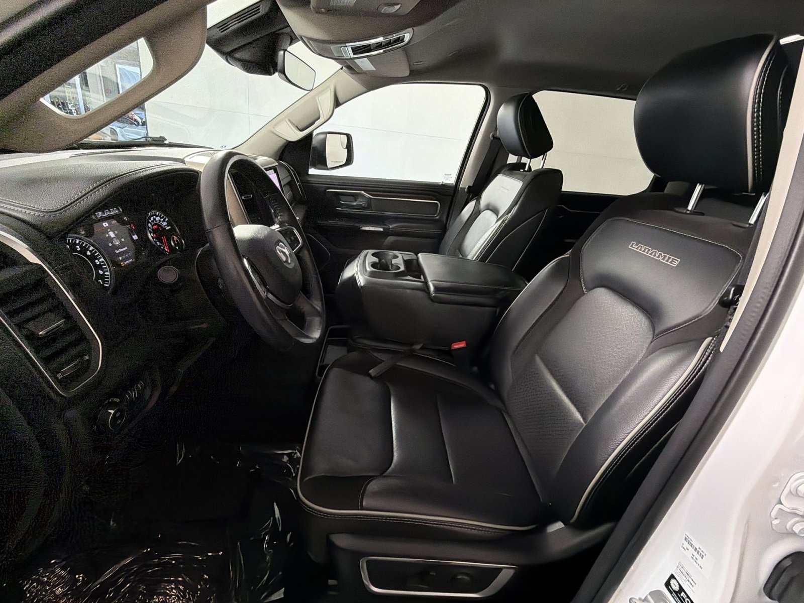 Used 2022 RAM 1500 Laramie AWD/4WD image 13