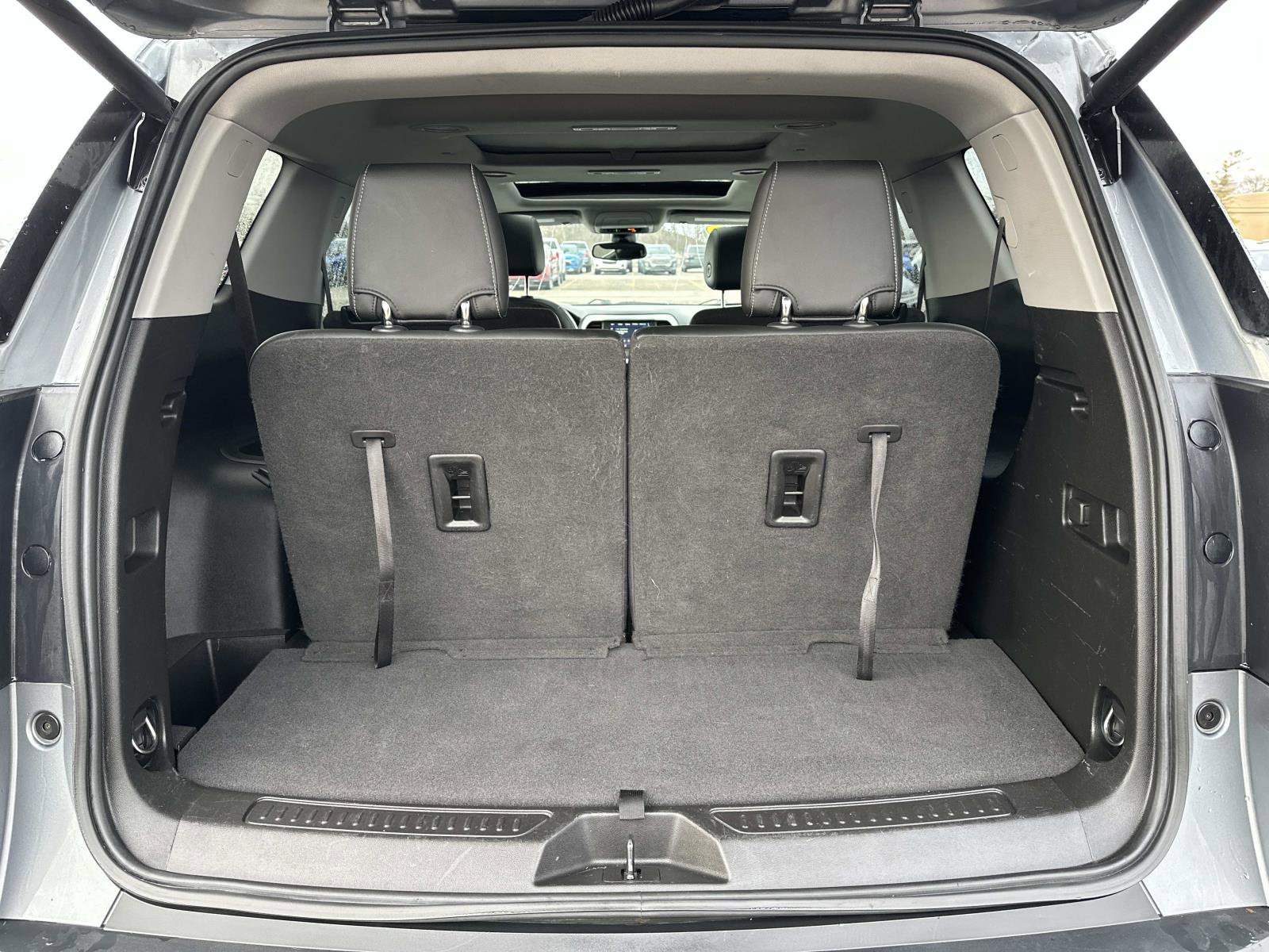 Used 2021 GMC Acadia SLT w/ Trailering Package image 9