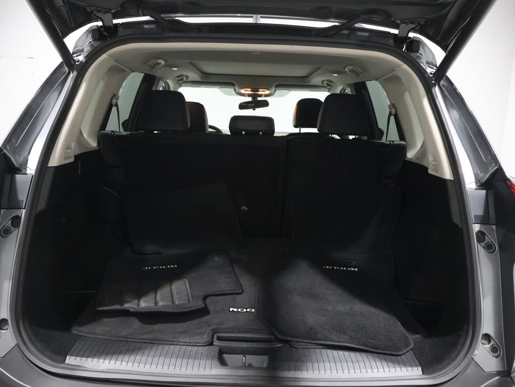 Used 2023 Nissan Rogue SV w/ SV Premium B Package image 20
