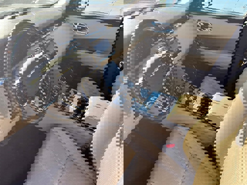 Used 2021 Land Rover Range Rover Velar S image 13