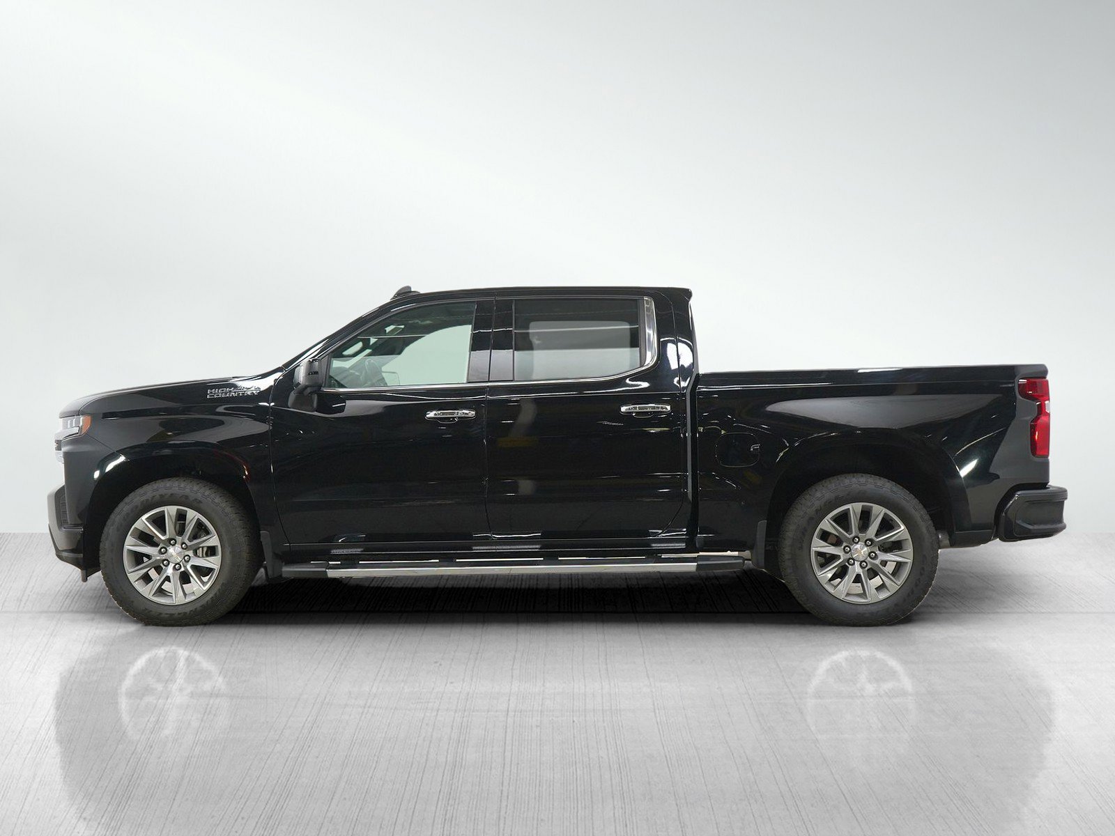 Used 2022 Chevrolet Silverado 1500 High Country AWD/4WD image 2