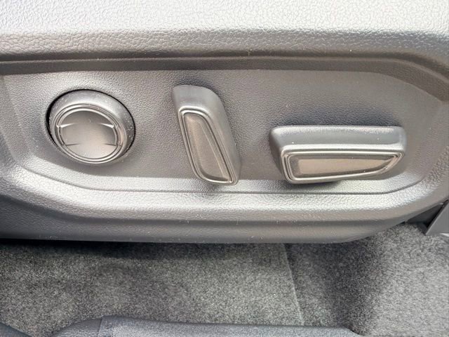 New 2026 Toyota Tundra SR5 image 36