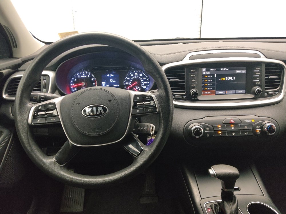 Used 2020 Kia Sorento LX image 22