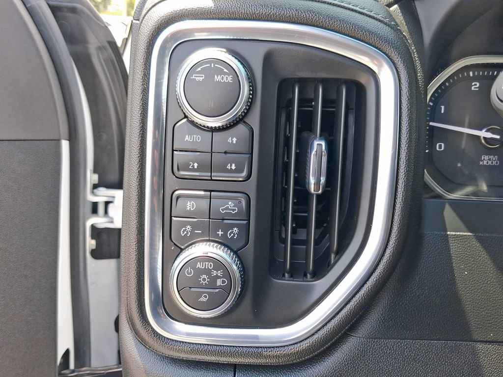 Used 2023 GMC Sierra 3500 Denali AWD/4WD image 26