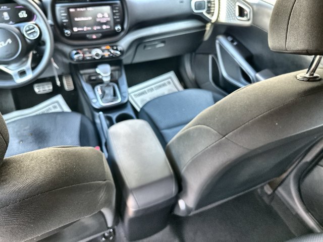 Used 2023 Kia Soul LX w/ LX Technology Package FWD image 24