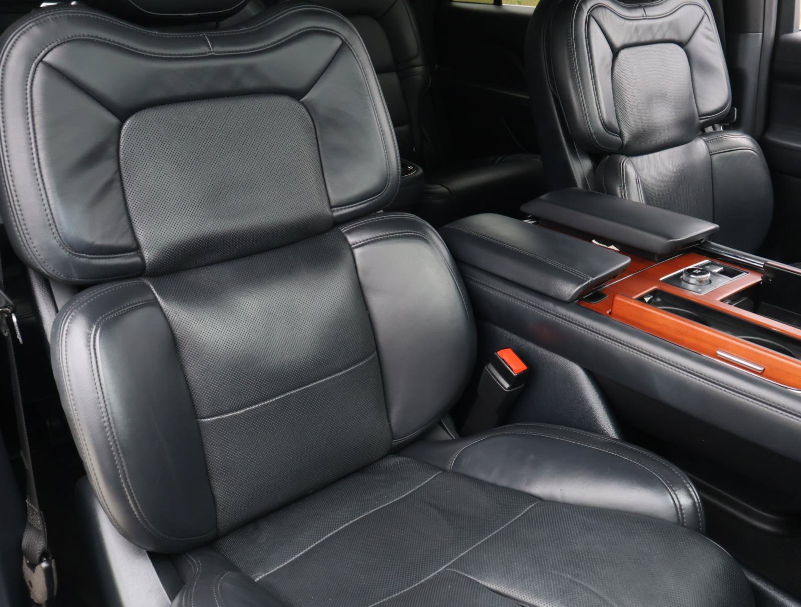 Used 2023 Lincoln Navigator Reserve RWD image 17