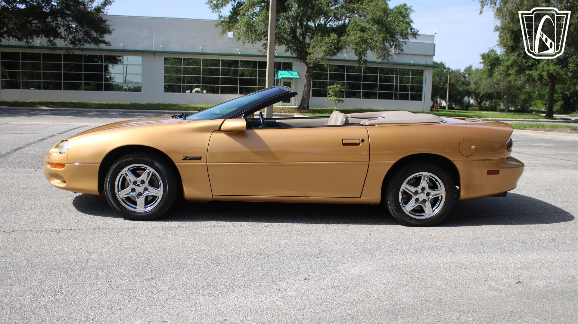 Used 1998 Chevrolet Camaro Z28 RWD image 9