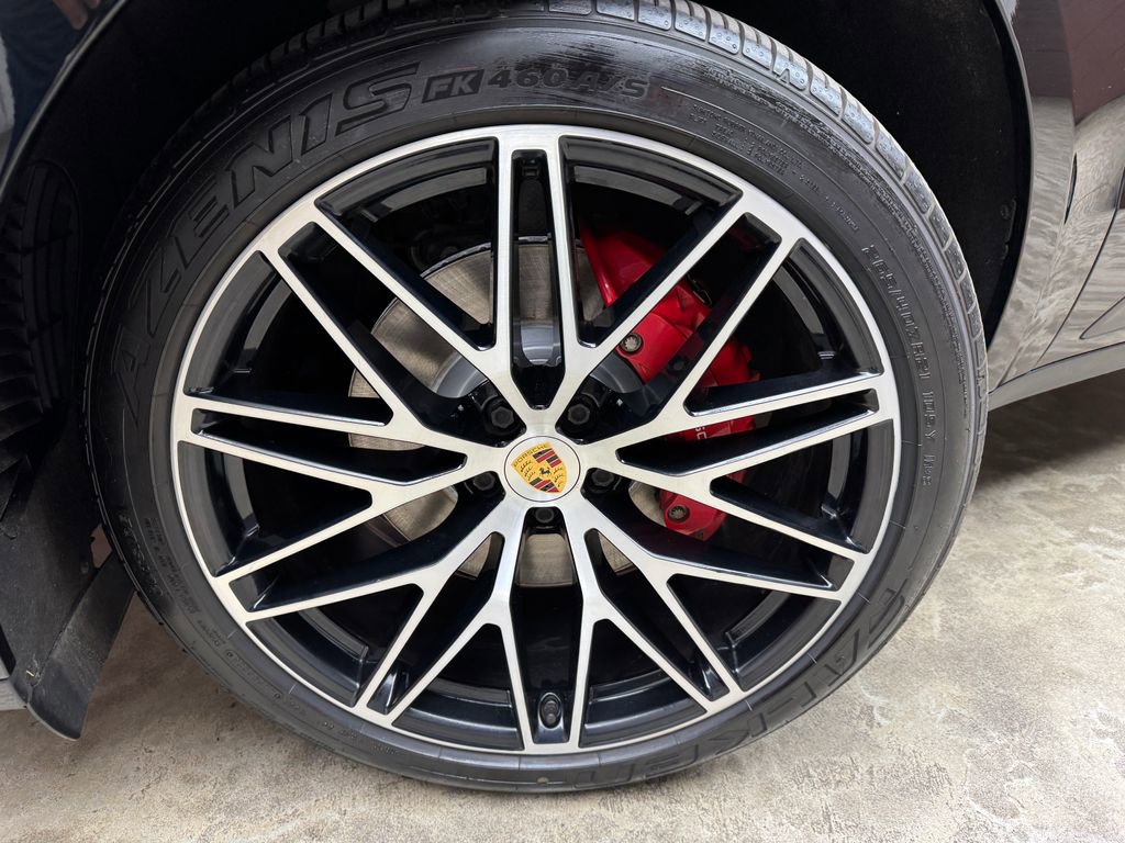 Used 2022 Porsche Macan S image 32