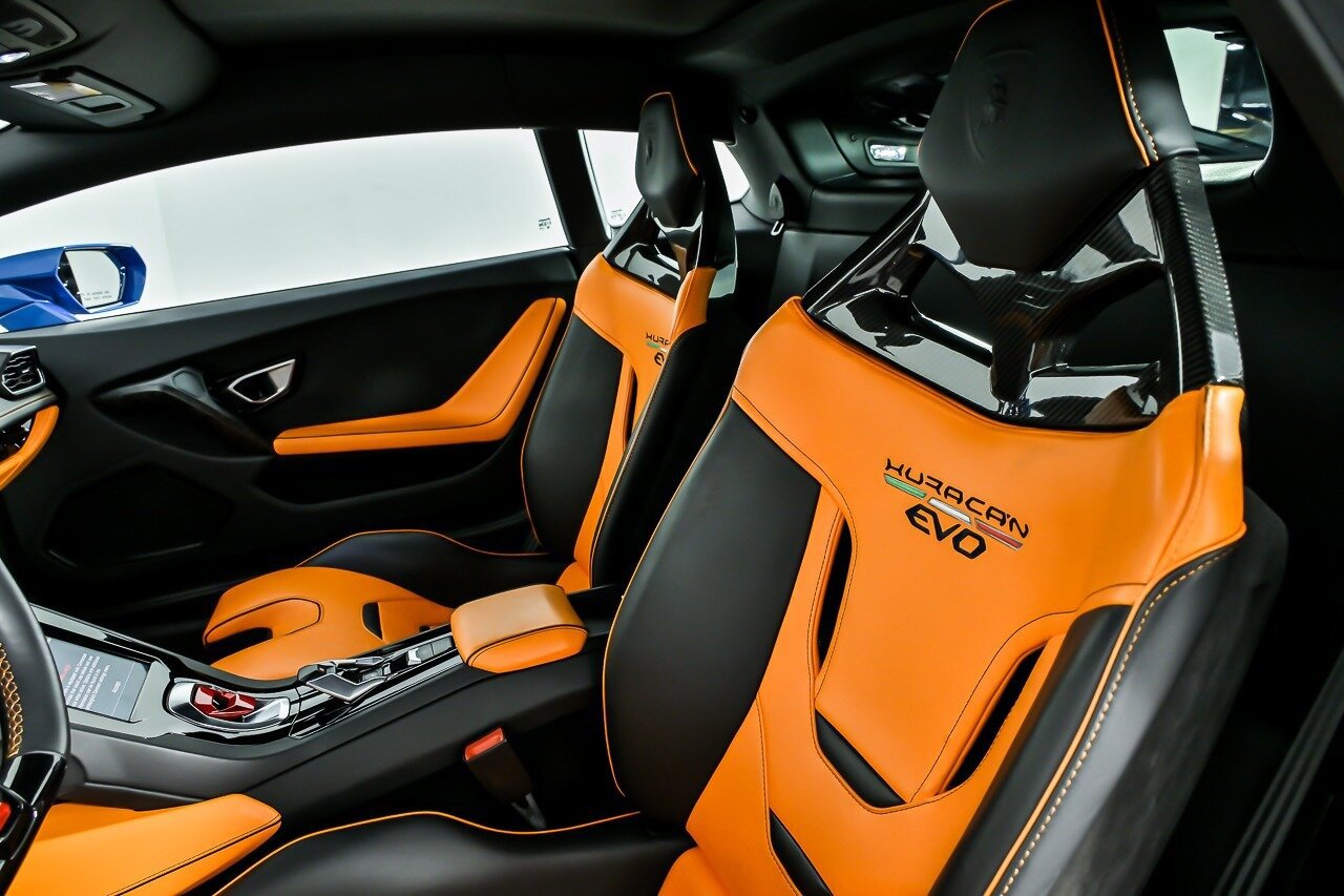 Used 2020 Lamborghini Huracan EVO RWD image 23