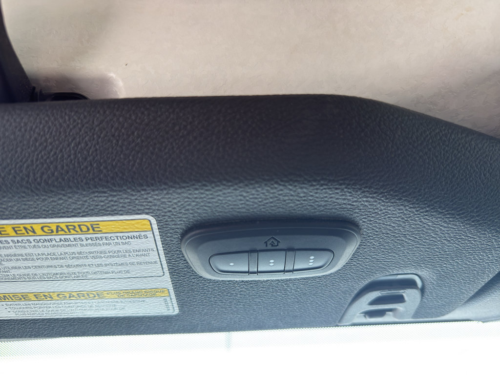 Used 2018 Jeep Wrangler Unlimited Sahara AWD/4WD image 22