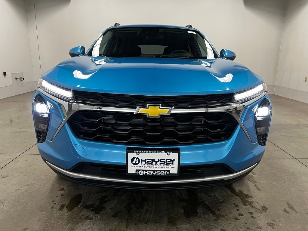 New 2026 Chevrolet Trax LT w/ LT Convenience Package FWD image 11