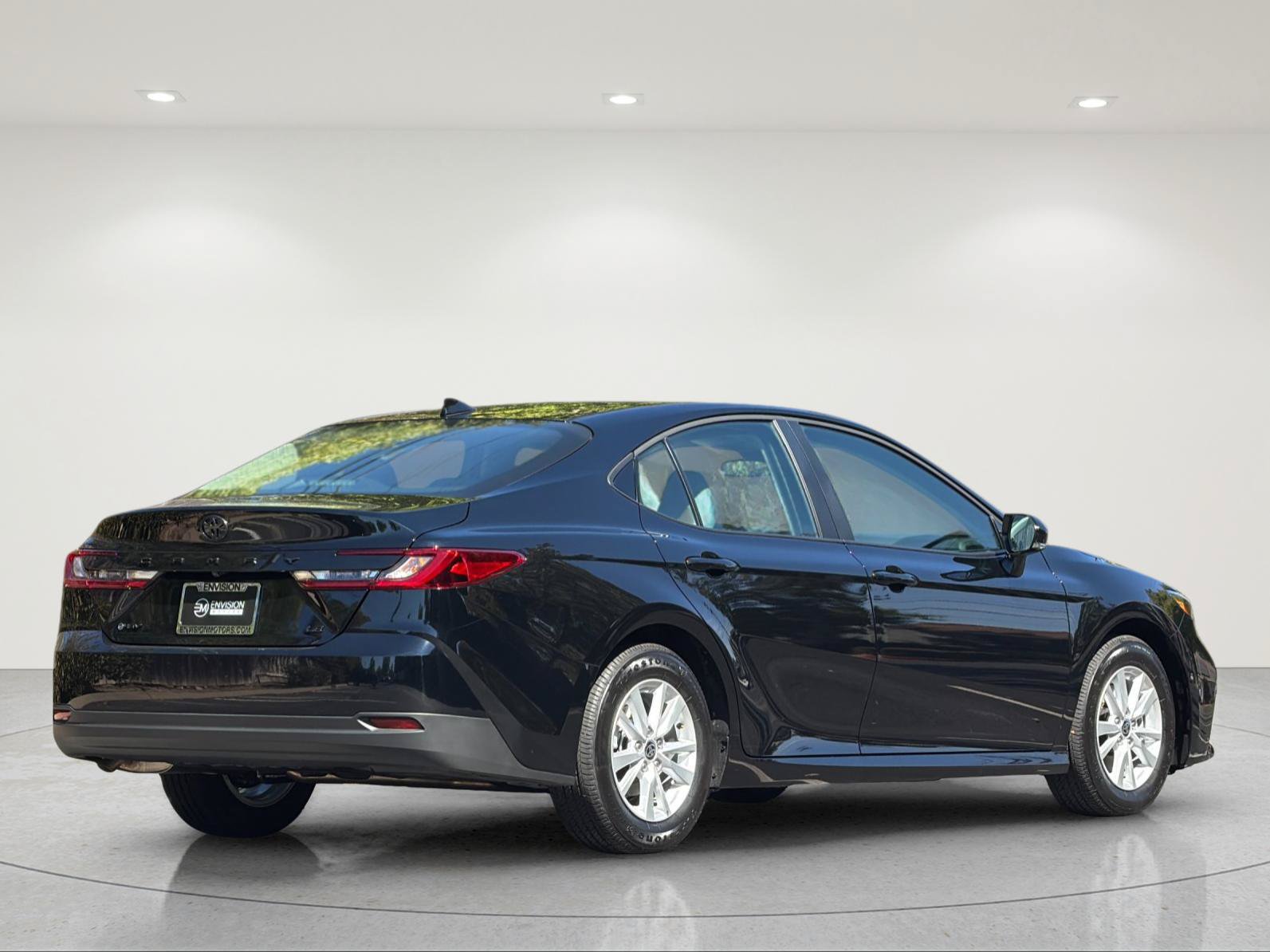 Used 2026 Toyota Camry LE FWD image 5